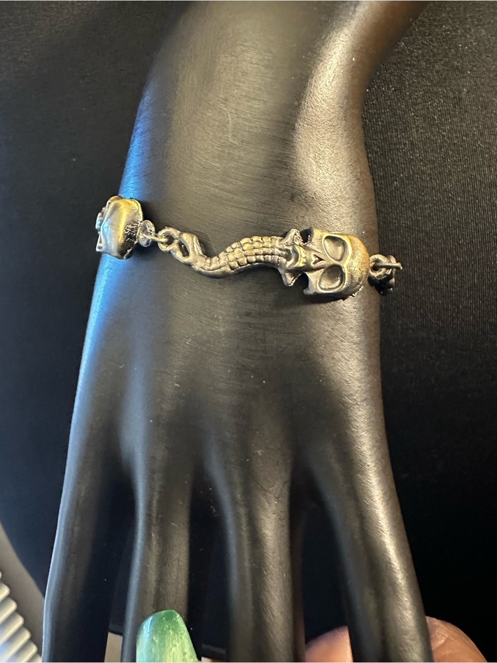 Skull Chain Link Bracelet - Antique Silver Tone